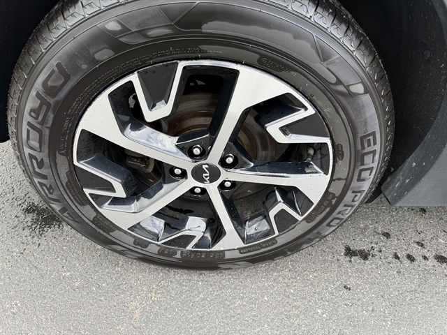 2023 Kia Sportage EX photo 3