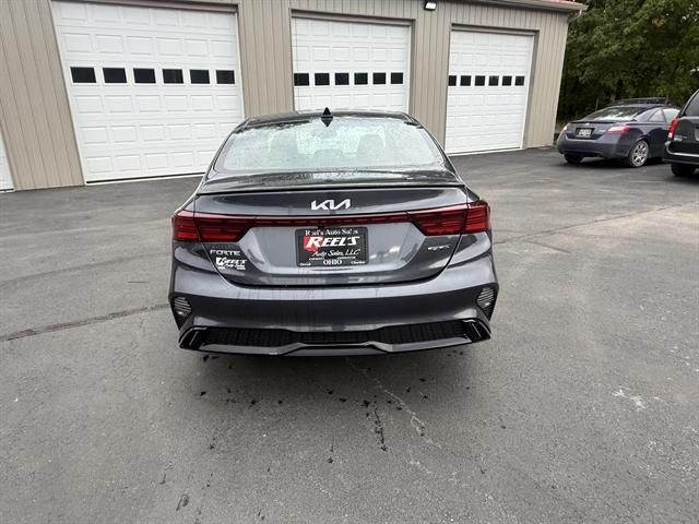 2023 Kia Forte GT-Line photo 9