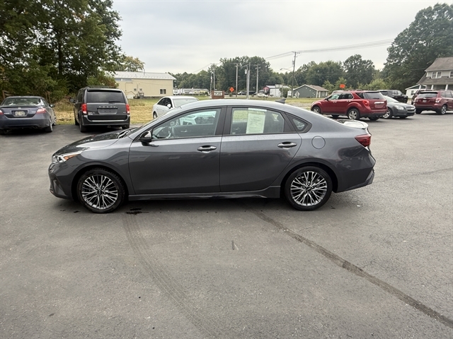 2023 Kia Forte GT-Line photo 13