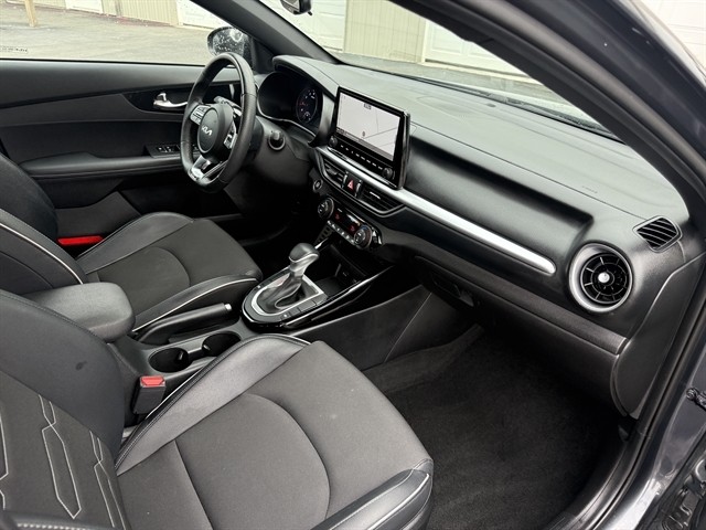 2023 Kia Forte GT-Line photo 41