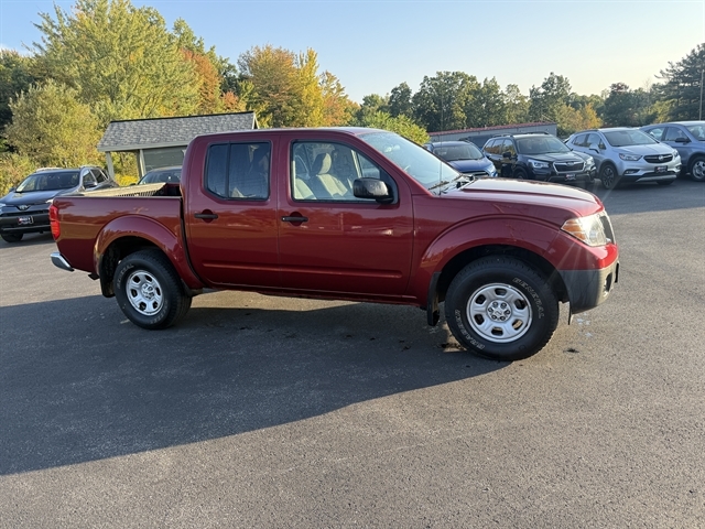 2015 Nissan Frontier S Crew Cab photo 4