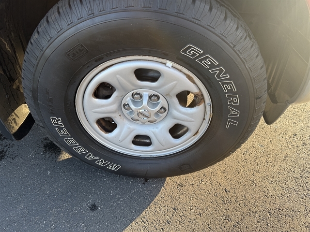 2015 Nissan Frontier S Crew Cab photo 5