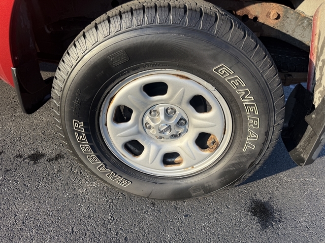 2015 Nissan Frontier S Crew Cab photo 12