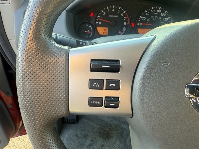 2015 Nissan Frontier S Crew Cab photo 23