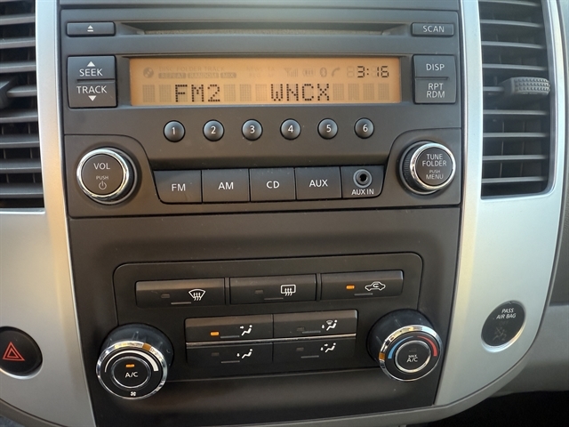 2015 Nissan Frontier S Crew Cab photo 24