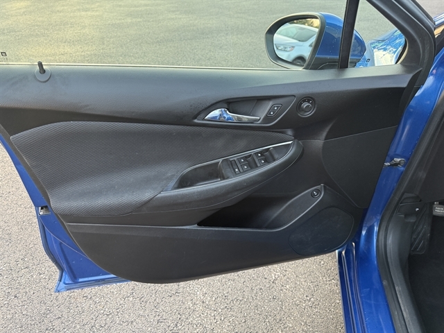 2016 Chevrolet Camaro LS Coupe photo 13