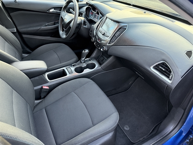 2016 Chevrolet Camaro LS Coupe photo 34
