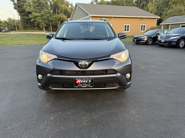 2017 Toyota RAV4 XLE photo 2