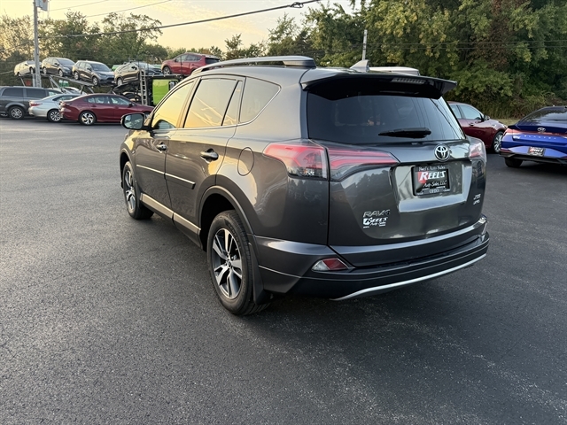 2017 Toyota RAV4 XLE photo 10