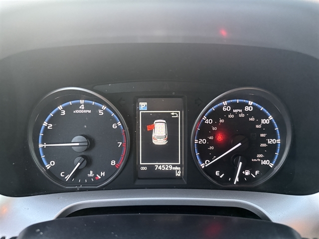 2017 Toyota RAV4 XLE photo 20