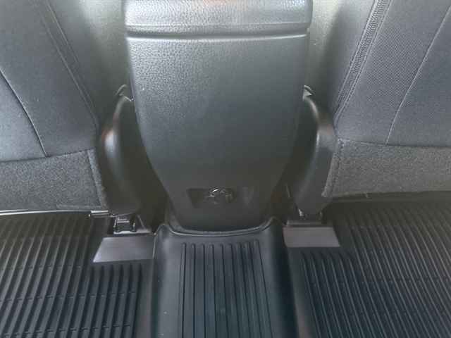 2017 Toyota RAV4 XLE photo 33