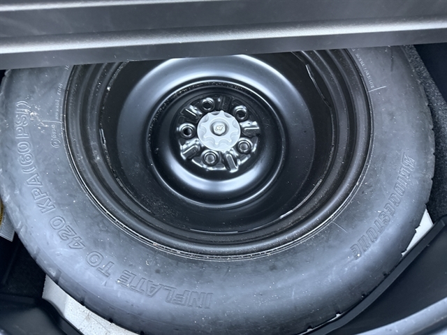 2017 Toyota RAV4 XLE photo 36