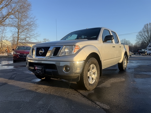 2011 Nissan Frontier SV's photo