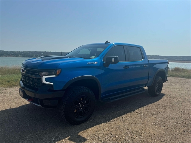 Used 2022 Chevrolet Silverado 1500 ZR2 with VIN 3GCUDHEL8NG657252 for sale in Oacoma, SD