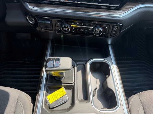 2023 Chevrolet Silverado 1500 RST - Photo 11