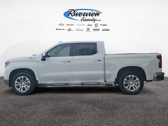 2022 Chevrolet Silverado 1500 LTZ photo 2