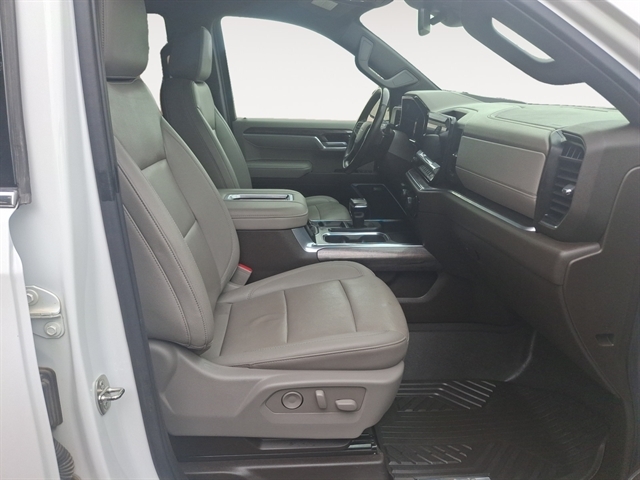 2022 Chevrolet Silverado 1500 LTZ photo 15