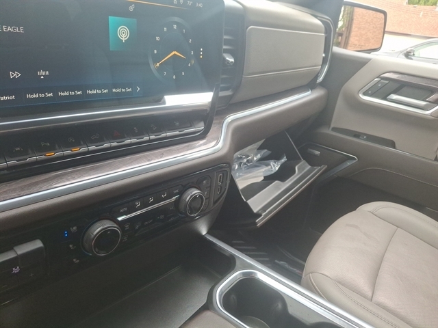 2022 Chevrolet Silverado 1500 LTZ photo 24