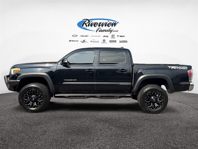 2020 Toyota Tacoma 4x4 TRD photo 2