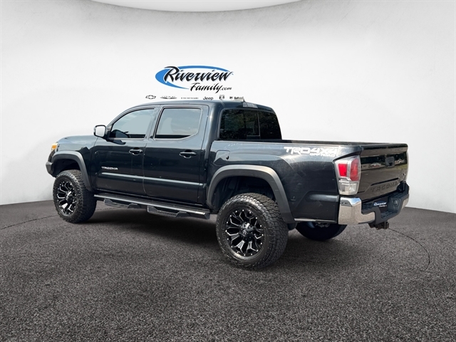 2020 Toyota Tacoma 4x4 TRD photo 3
