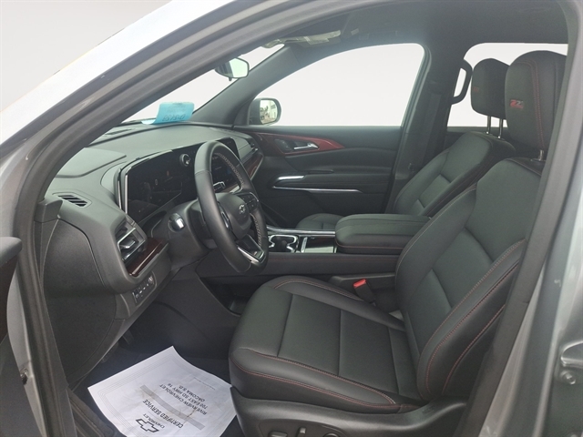 2025 Chevrolet Traverse Z71 photo 9