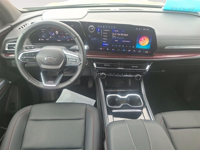 2025 Chevrolet Traverse Z71 photo 10