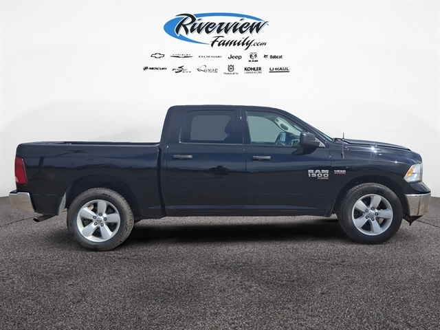 2022 Ram 1500 SLT photo 6