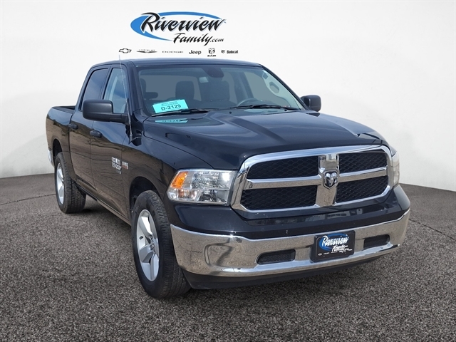 2022 Ram 1500 SLT photo 7