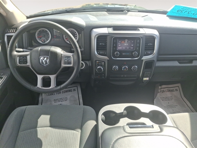 2022 Ram 1500 SLT photo 10
