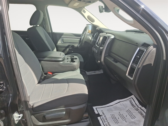 2022 Ram 1500 SLT photo 15