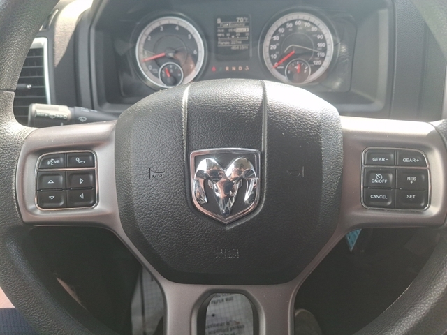 2022 Ram 1500 SLT photo 19