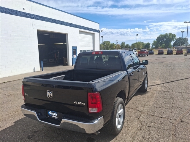 2022 Ram 1500 SLT photo 24