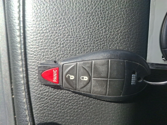 2022 Ram 1500 SLT photo 29