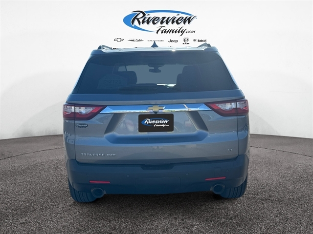 Used 2019 Chevrolet Traverse 1LT with VIN 1GNEVGKW0KJ302507 for sale in Chamberlain, SD