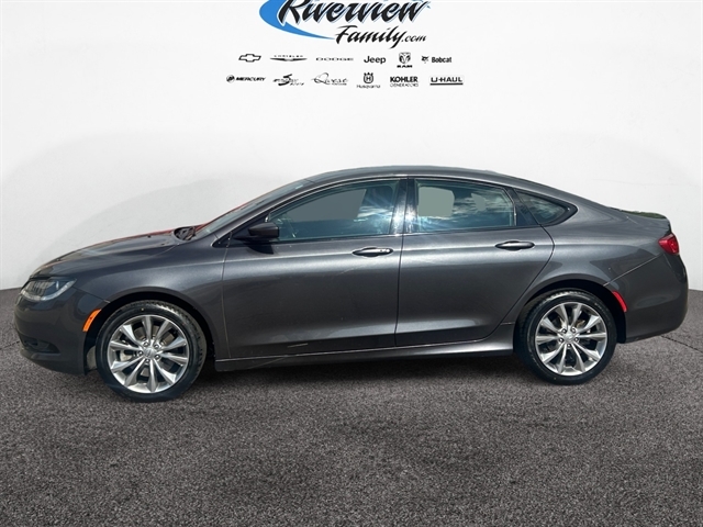 Used 2015 Chrysler 200 S with VIN 1C3CCCDG4FN636577 for sale in Chamberlain, SD