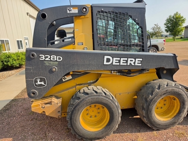2012 JOHN DEERE 328