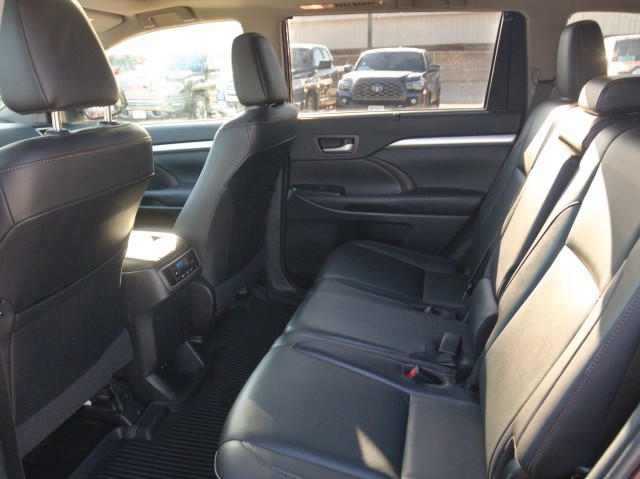 2019 Toyota Highlander XLE photo 25