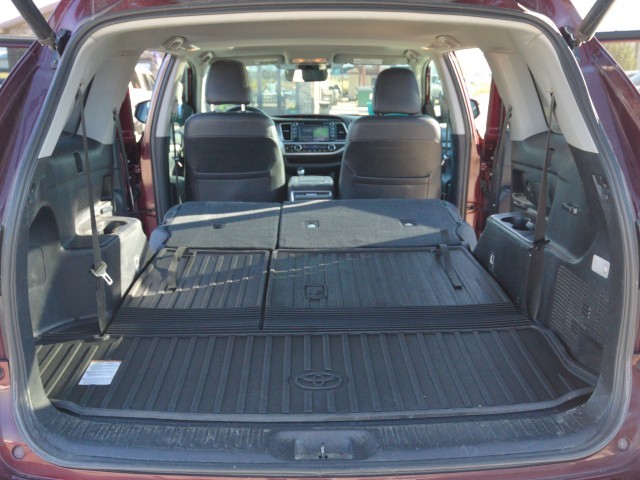 2019 Toyota Highlander XLE photo 29