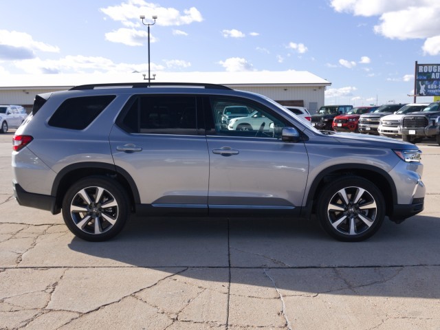 2025 Honda Pilot Elite photo 3