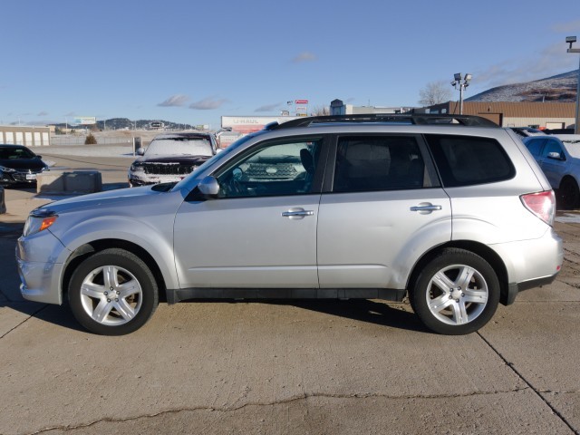 2009 Subaru Forester 2.5X Limited photo 2