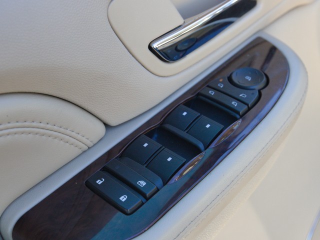 2009 Cadillac Escalade ESV Base - Photo 12