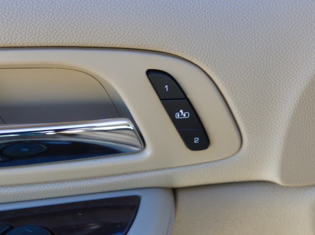2009 Cadillac Escalade ESV Base - Photo 13