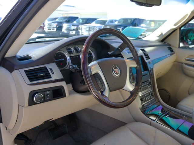 2009 Cadillac Escalade ESV Base - Photo 15