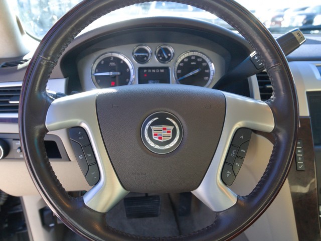 2009 Cadillac Escalade ESV Base - Photo 17