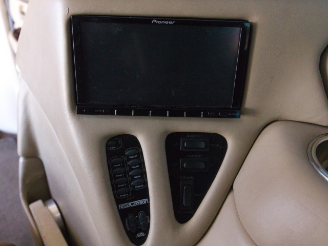 2009 Cadillac Escalade ESV Base - Photo 36