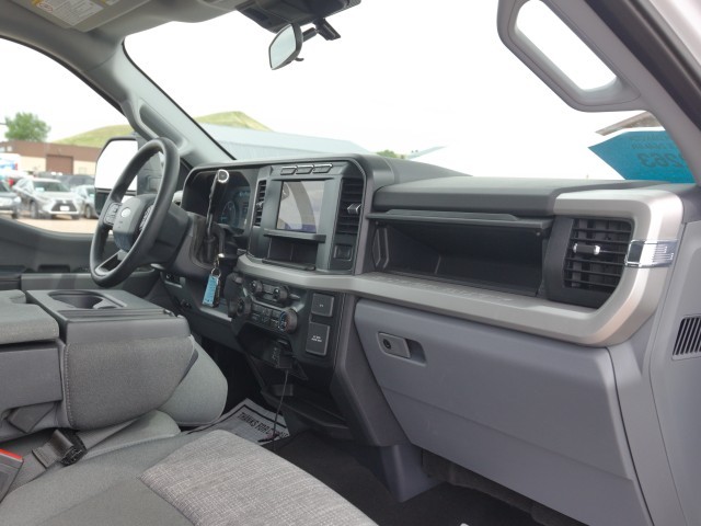 2024 Ford F-250 XLT 4x4 Crew Cab 8' Box's photo