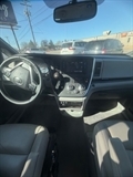 2017 Toyota Sienna XLE - Photo 7
