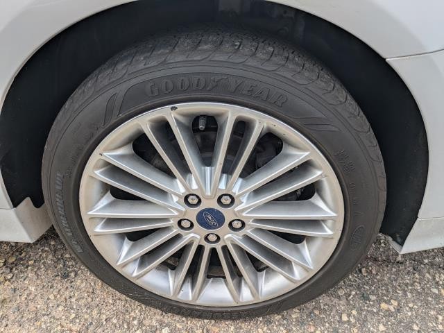 2016 Ford Fusion SE photo 11