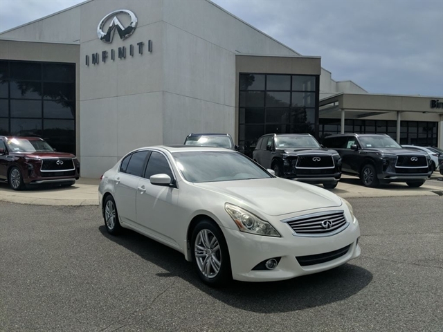 2013 INFINITI G37