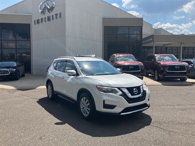 2017 NISSAN ROGUE